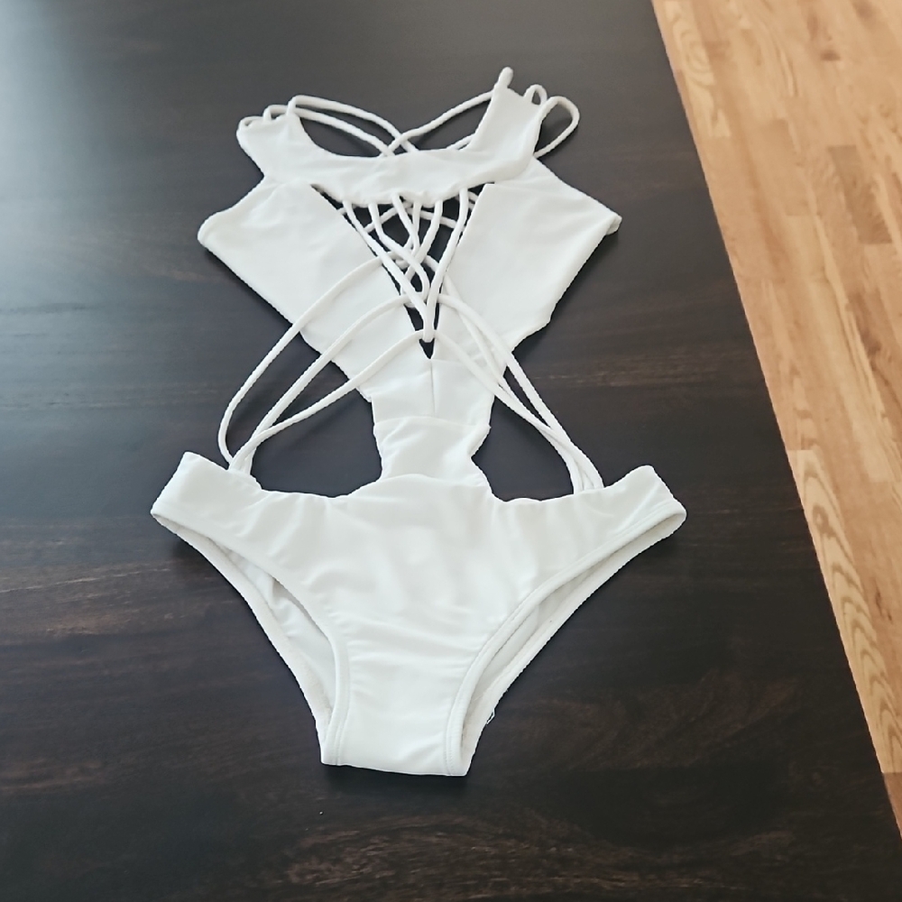 Keva J White Akila Monokini Small